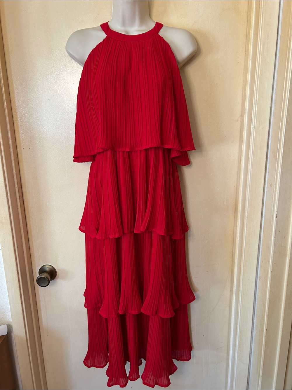 Zesica Red Pleated Halter Tiered Maxi Dress size M